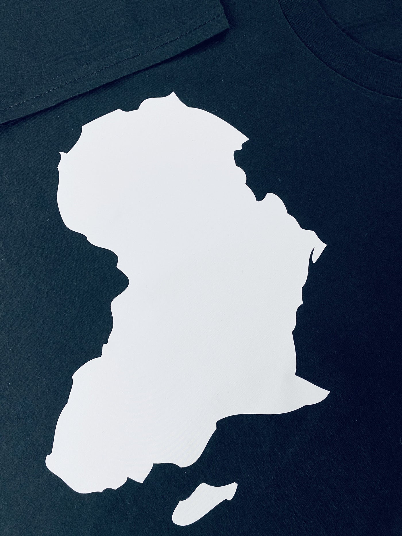 Camiseta con mapa de África - B/N