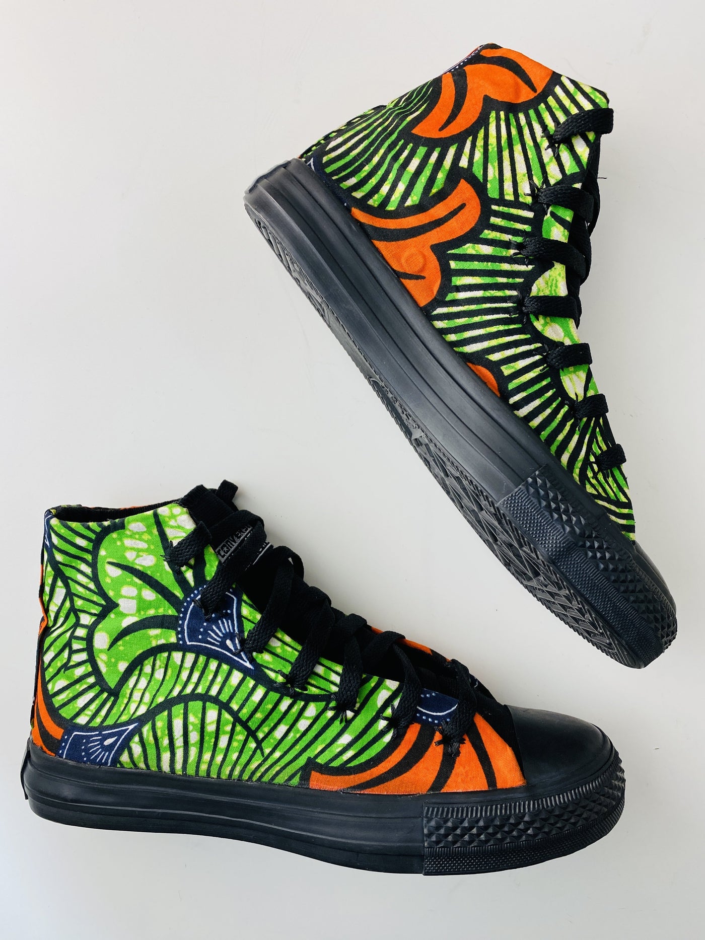 African Print Sneakers - Green Fleurs
